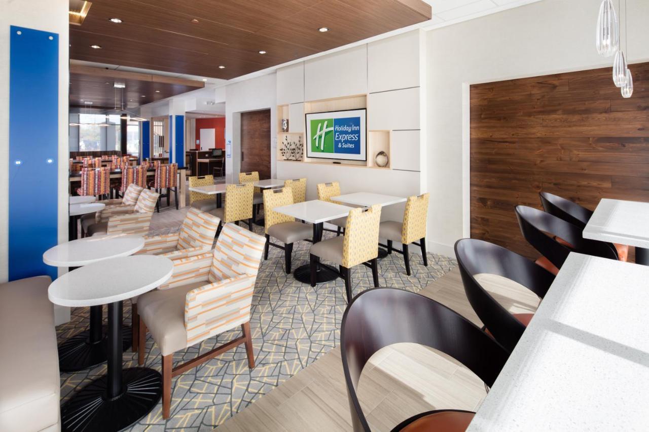 Holiday Inn Express East Peoria - Riverfront By Ihg Экстерьер фото